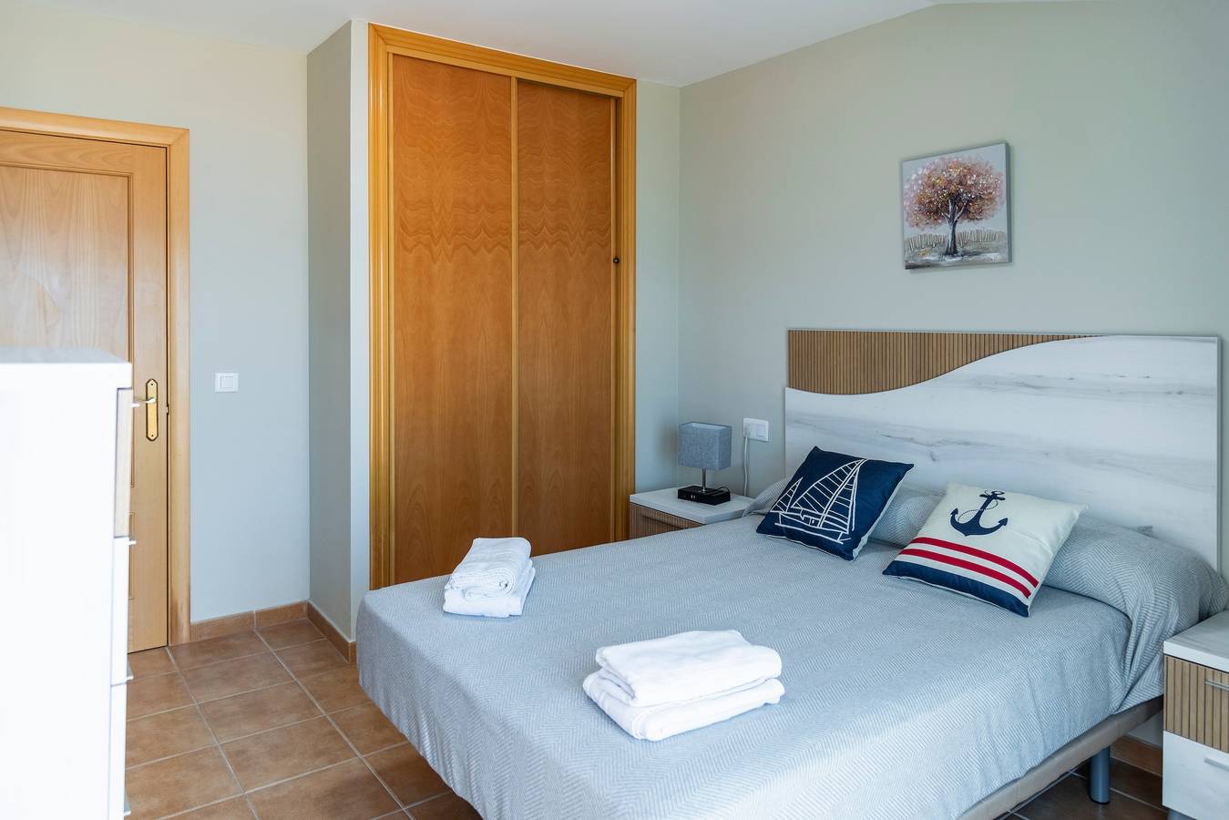 Apartamento entero, Apartamento 'Mirador Da Ria' con vistas al mar, piscina compartida y Wi-Fi in Puerto del Son, Rias Baixas