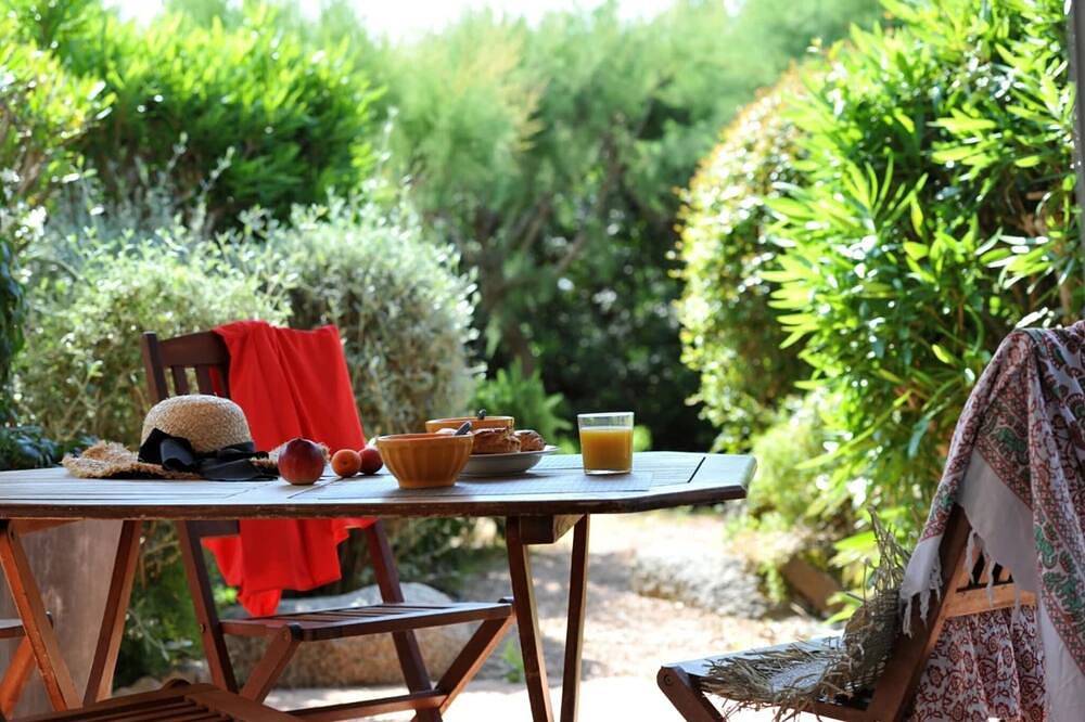 Apartamento entero, Encantador apartamento a 70 metros de la playa de St Cypien in San Ciprianu, Lecci