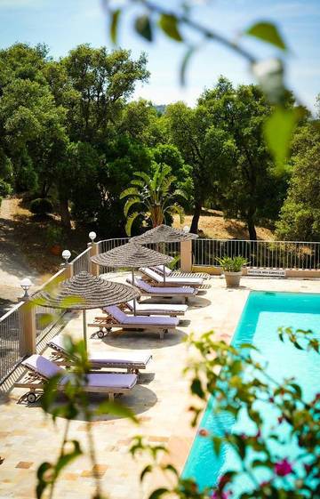 Chambre d’hôte pour 2 personnes, avec vue ainsi que jardin et piscine, animaux acceptés à Bormes-les-Mimosas
