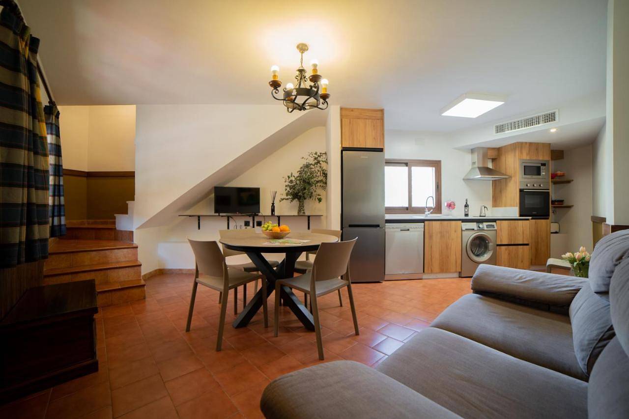 Three-Bedroom House in Alcalá del Júcar, La Manchuela
