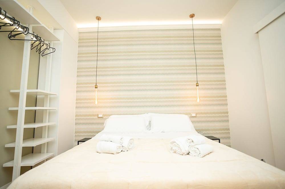 Entire apartment, Modena Centro Junior Suite Apartment in Modena, Modena Province
