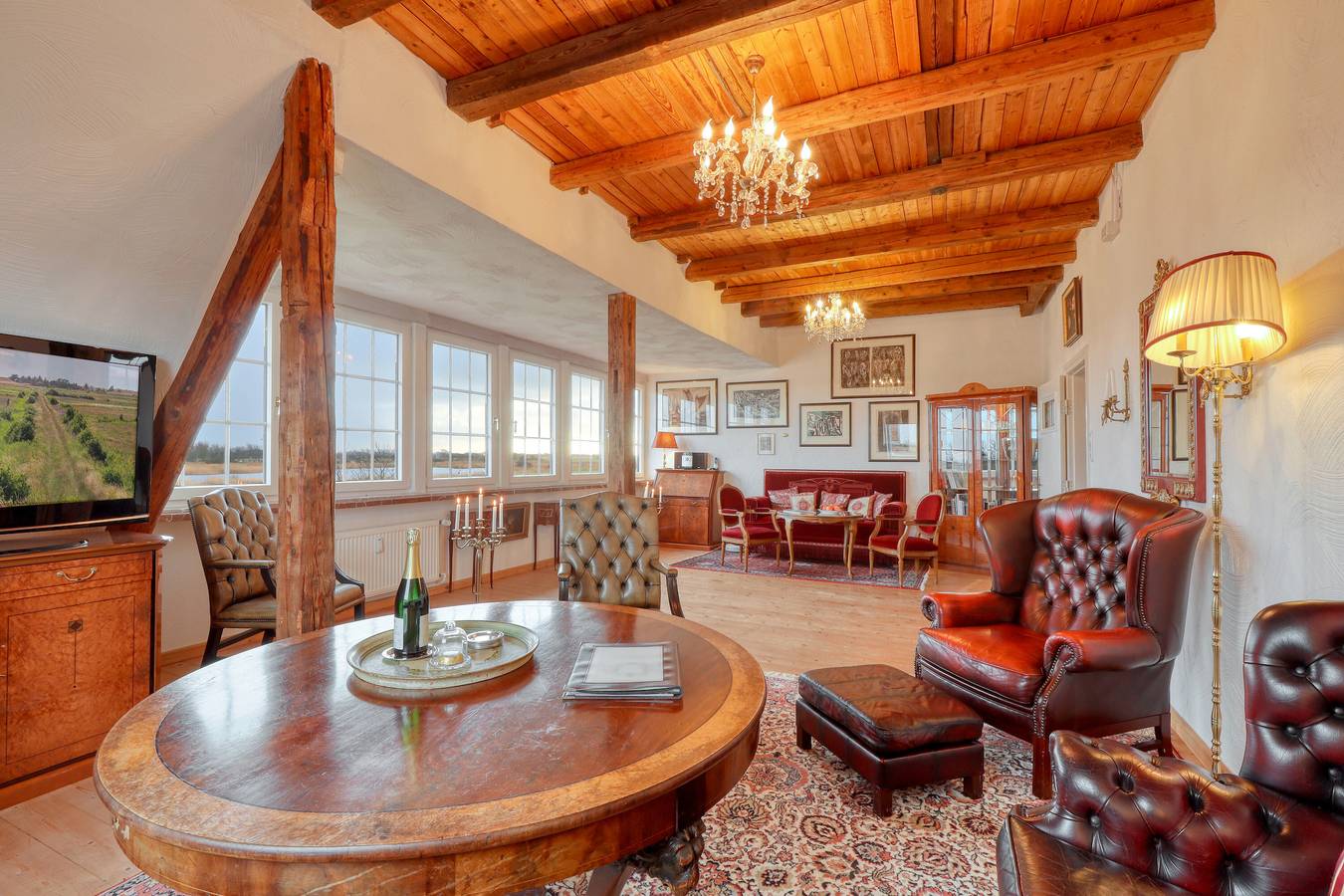 Ganze Wohnung, Ferienwohnung 'Royal Suite' mit Gemeinschaftsgarten und Wi-Fi in Emmelsbüll-Horsbüll, Nordfriesland