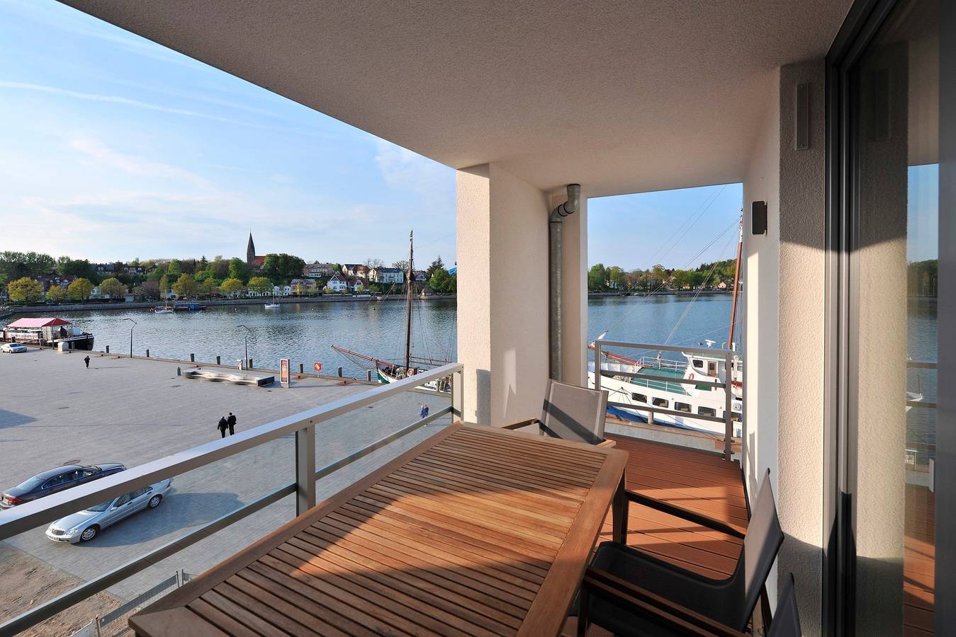 Ganze Ferienwohnung, Apartment 31 "Ankerplatz 31" Blickrichtung Binnenhafen West/Innenstadt/Seitlicher Meerblick in Eckernförde, Rendsburg-Eckernförde