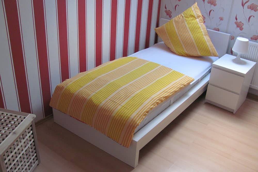 Großes Gutshaus mit Pool, wenige Minuten vom Strand in Hinrichshagen, Vorpommern Greifswald