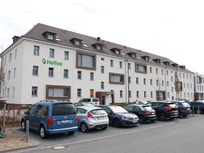 Ganze Ferienwohnung, Leben wie im Hotel by Helios - Einbettzimmer mit eigenem Bad und feststehenden Bett in Hildesheim, Landkreis Hildesheim