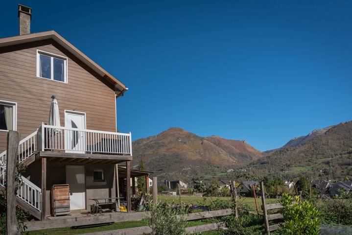 Laruns Wooden Cottage (6 Guests) in Laruns, Béarn