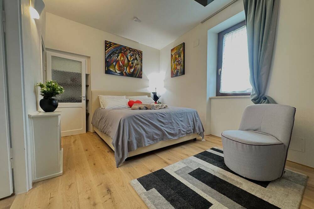 Ganze Wohnung, Apartment 'Quintessenza in Lubriano mit Sauna', Balkon, Wlan & Klimaanlage in Civita, Lubriano