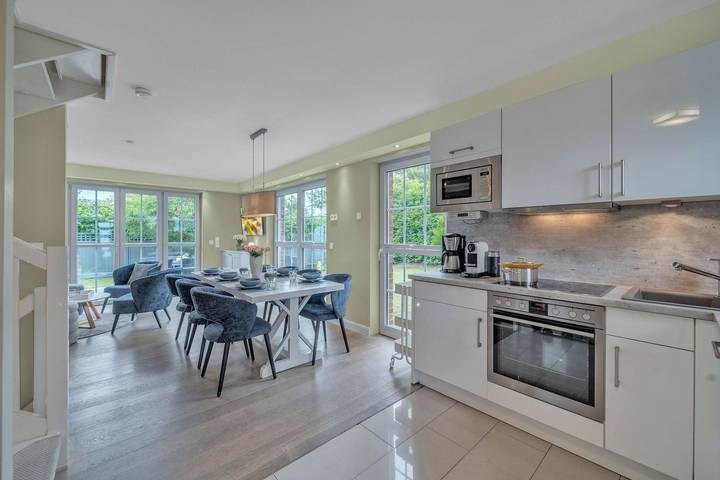 Ferienhaus für 8 Personen, mit Terrasse und Sauna sowie Garten und Whirlpool in Westerland