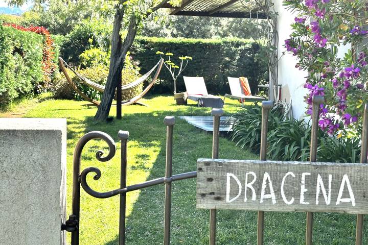 Gîte pour 2 personnes, avec jardin et piscine, animaux acceptés à Calvi - 2