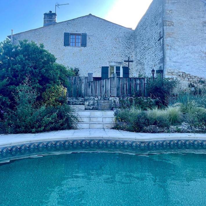 Location de vacances pour 5 personnes, avec jardin et piscine à Nieul-le-Virouil - 3