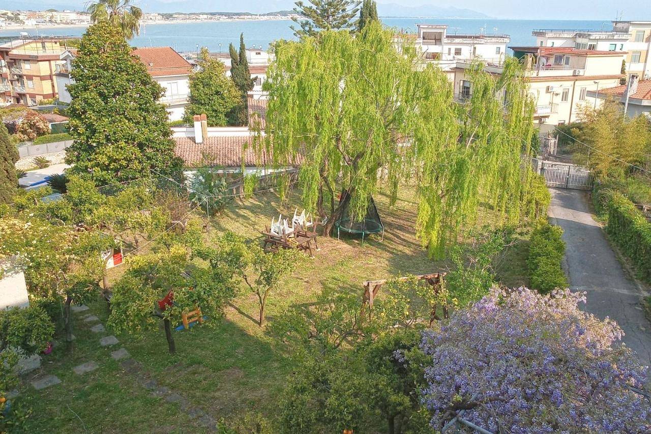 Appartamento intero, Apartment with Terrace in Scauri, Minturno