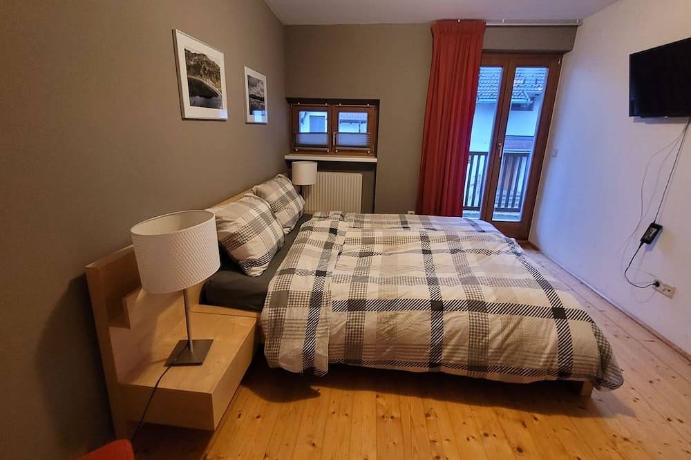 Ski & Summer, cottage di lusso arredato vicino agli impianti di risalita. in Flachau, Ski Amadé