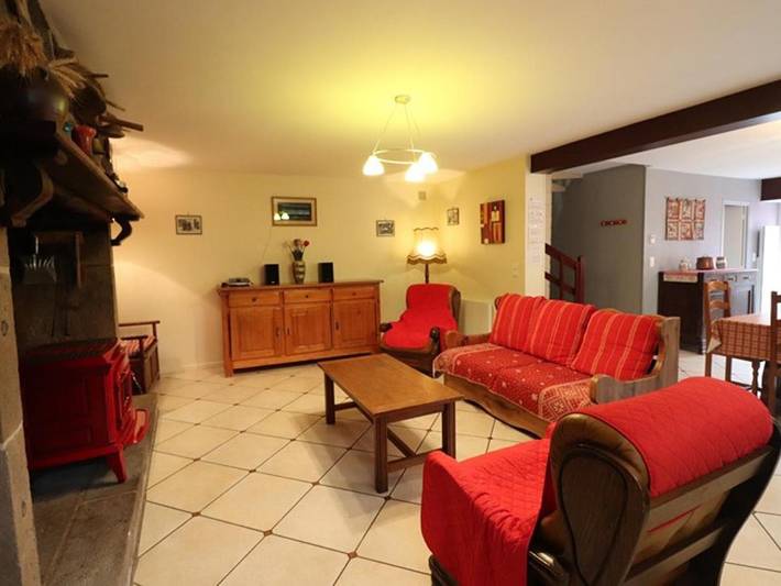 Location de vacances pour 6 personnes, avec Terrasse et Jardin à Lavigerie - 4
