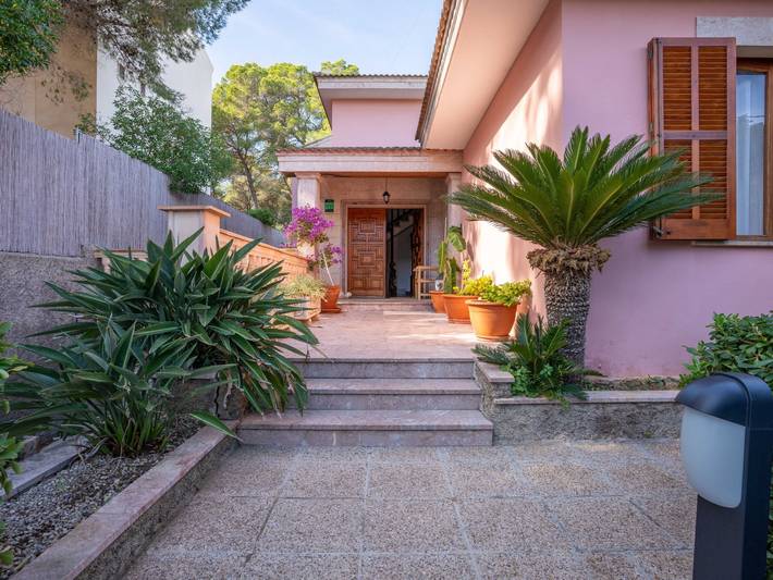 Villa Damar, Villa mit 5 Schlafzimmern und Schwimmbad. in Can Picafort, Santa Margalida