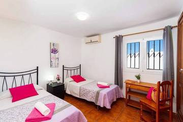 Villa for 6 People in Mojones, Tías, Photo 3