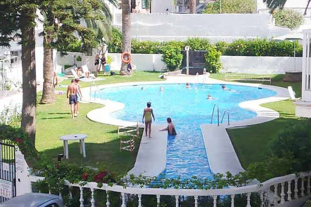 Entire apartment, Edf Malaga Summary:<br>A in Nerja Centre, Nerja