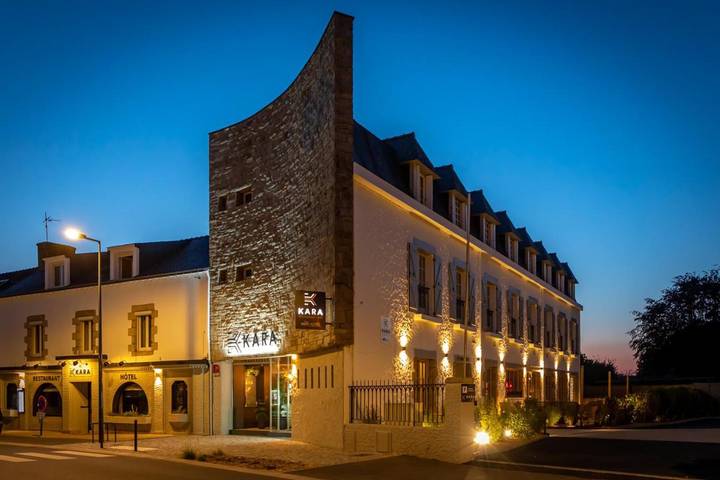 Hôtel pour 2 personnes, avec Terrasse ainsi que Jardin et Piscine à Sainte-Anne-d'Auray