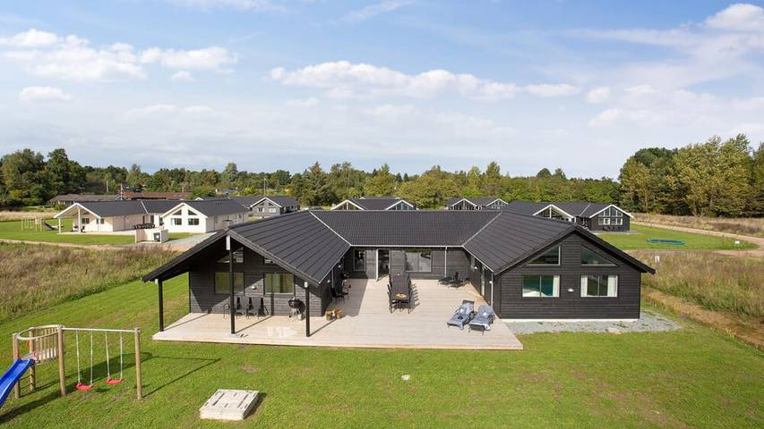 Ferienhaus für 20 Personen, mit Terrasse und Garten sowie Sauna
