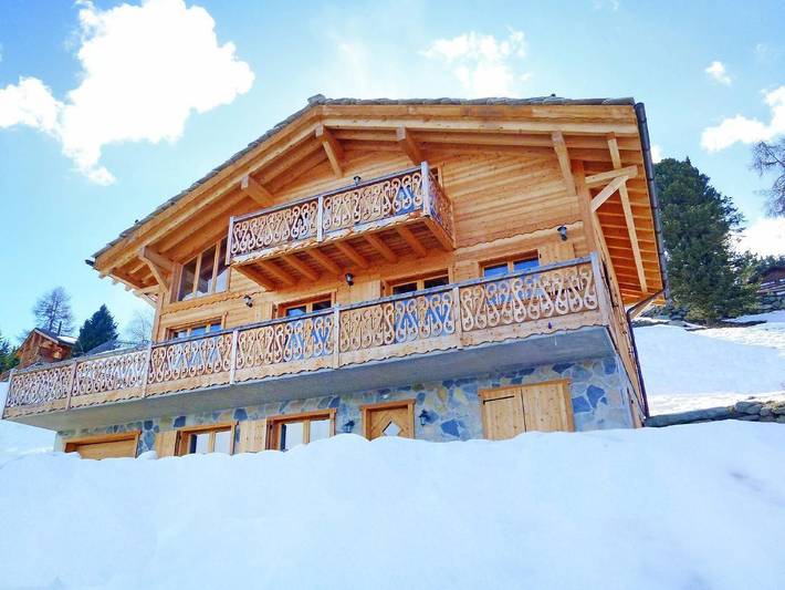 Casa de vacaciones para 12 personas, con sauna y jardín además de balcón y jacuzzi - 1