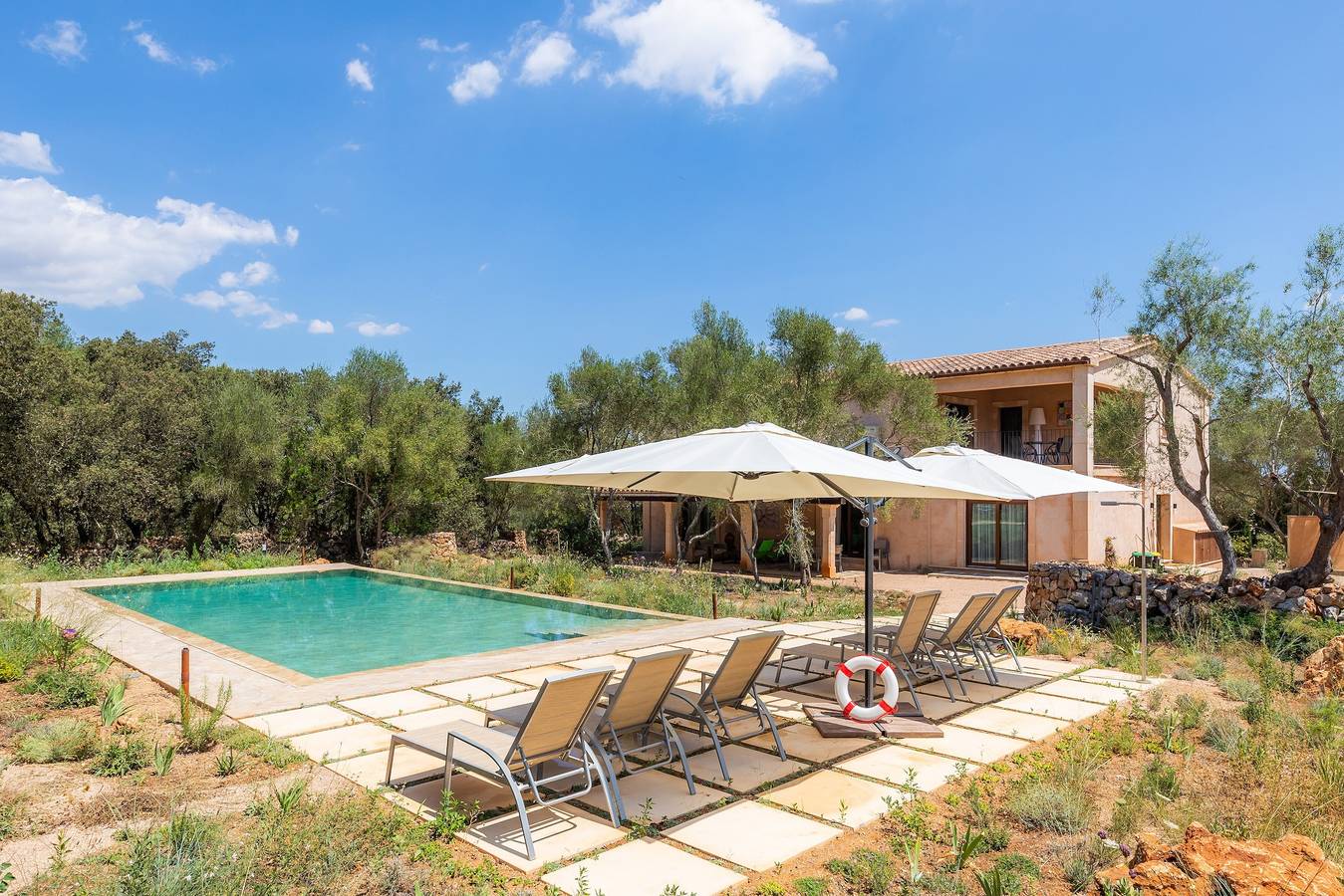 Fantastique maison de campagne Can Madís avec piscine, jardin, terrasse et vue sur les montagnes in Costitx, Majorque l'intérieur des terres