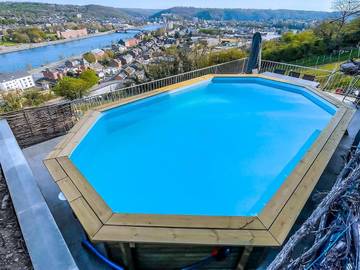 Gîte pour 12 personnes, avec jardin ainsi que piscine et terrasse à Wanze