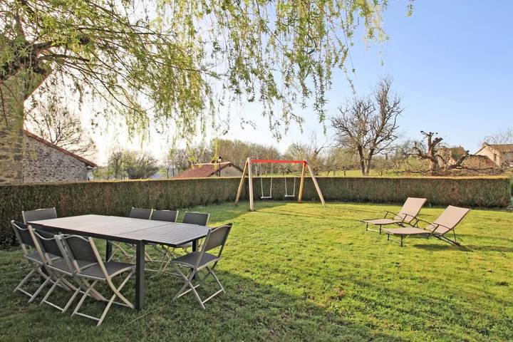 Gîte pour 8 personnes, avec jardin dans Saint-Denis-des-Murs - 3