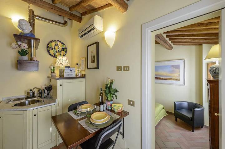 \"The apartment you were looking for in the heart of San Gimignano\" .... book it now! in San Gimignano, Siena e dintorni