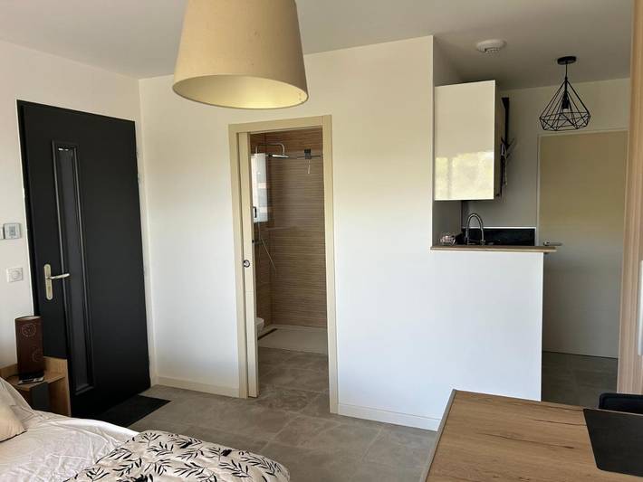 Gîte pour 2 personnes, avec piscine ainsi que vue et terrasse à Saint-Mathieu-de-Tréviers - 2