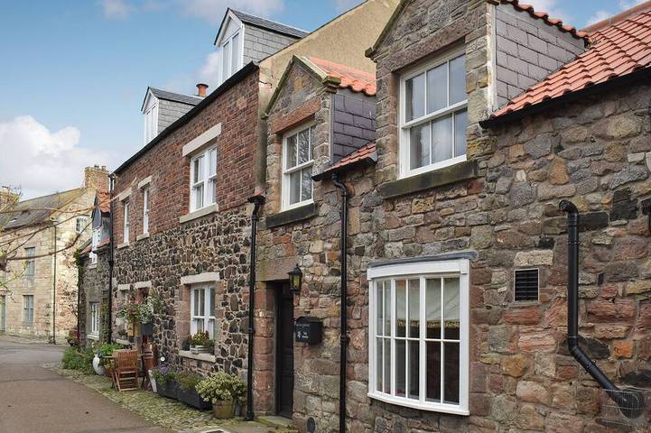 Cottage for 6 people, with Garden in Holy Island
