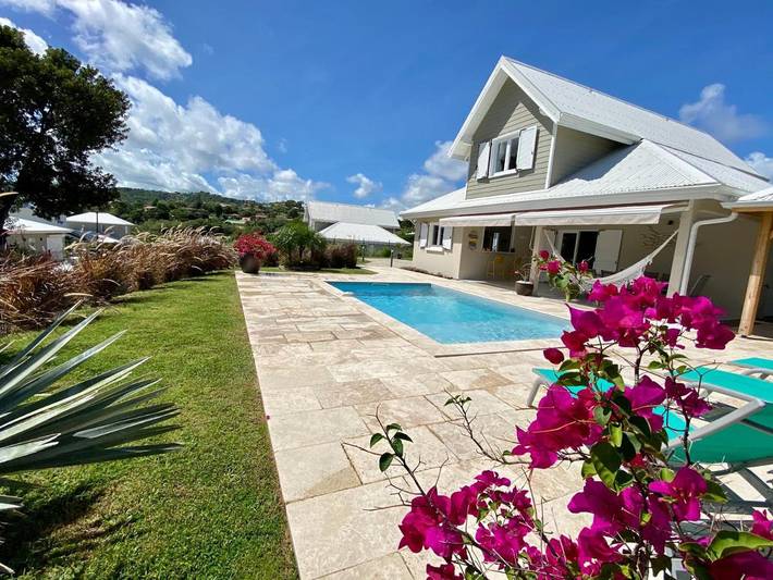 Location de vacances pour 6 personnes, avec piscine et jardin à Le François - 4