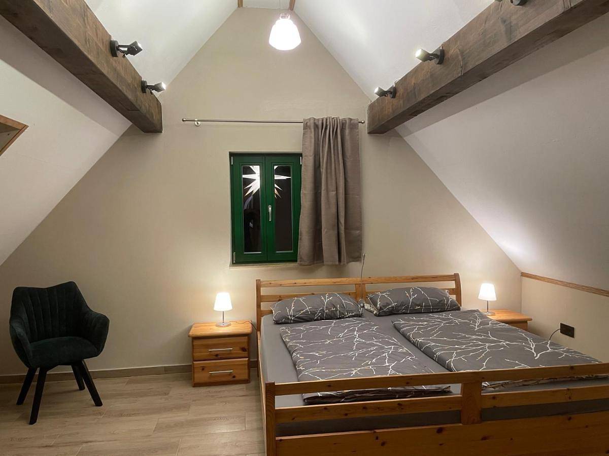 Ganze Wohnung, Gasthaus zur Rundkapelle in Südwest, Leipzig