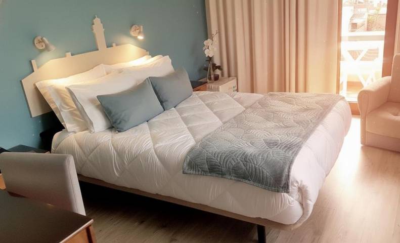 Hotel para 3 pessoas, com jardim em Praia da Amorosa