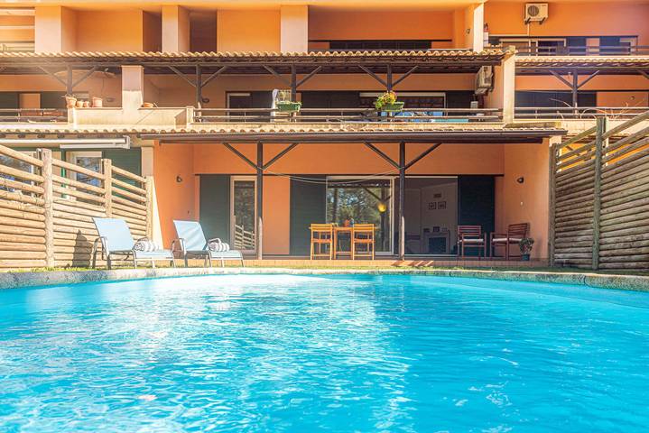 Apartamento inteiro, Apartment Ciprestes in Aroeira, Charneca de Caparica e Sobreda