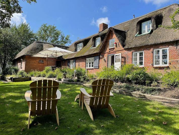 Ferienhaus für 12 Personen, mit Terrasse und Garten sowie Sauna in Tating