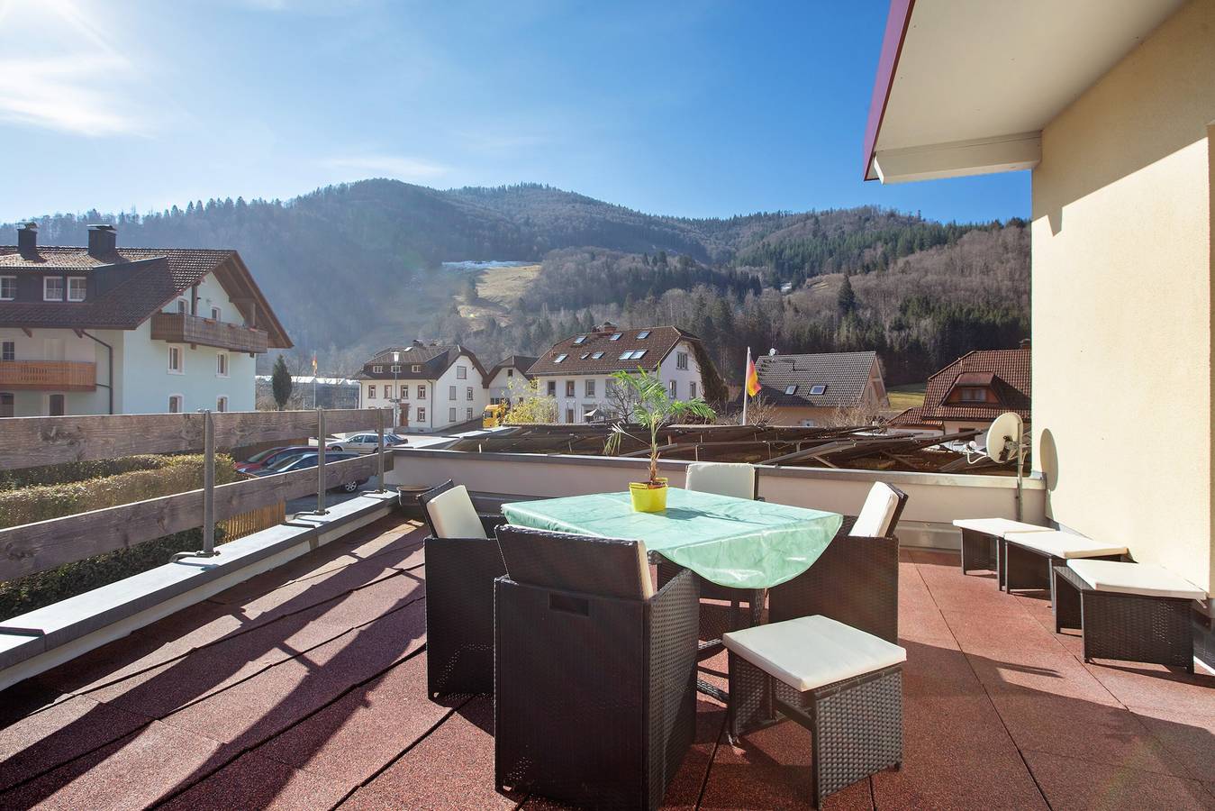 Apartamento entero, Apartamento 'Fewo Rabenfelsen' con terraza privada y Wi-Fi in Todtnau, Selva Negra (zona sur)