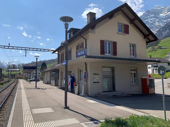 Ferienhaus für 6 Personen, mit Balkon in Glarus Süd