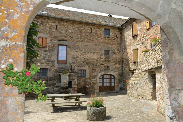 Chambre d’hôte pour 5 personnes, avec piscine et jardin dans l' Aveyron - 2