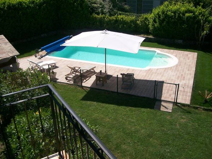 Appartement de vacances pour 5 personnes, avec Balcon et Terrasse ainsi que Jardin et Piscine