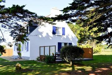 Location de vacances pour 6 personnes, avec terrasse dans Térénez