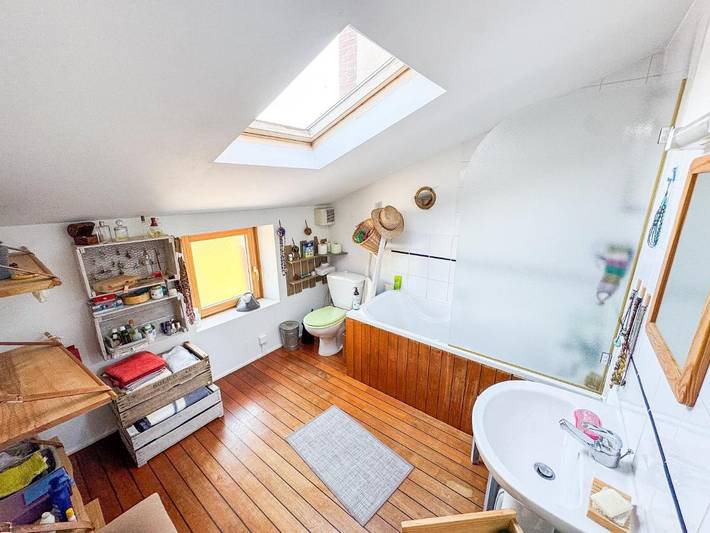 Gîte pour 4 personnes, avec jardin ainsi que terrasse et vue dans Rochetrejoux - 3