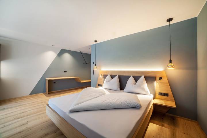 Ganzes Studio, Einzimmerapartment 'Garden Lodge Exclusive Two' mit Bergblick, privater Terrasse und Wlan in Saltaus, St. Martin in Passeier