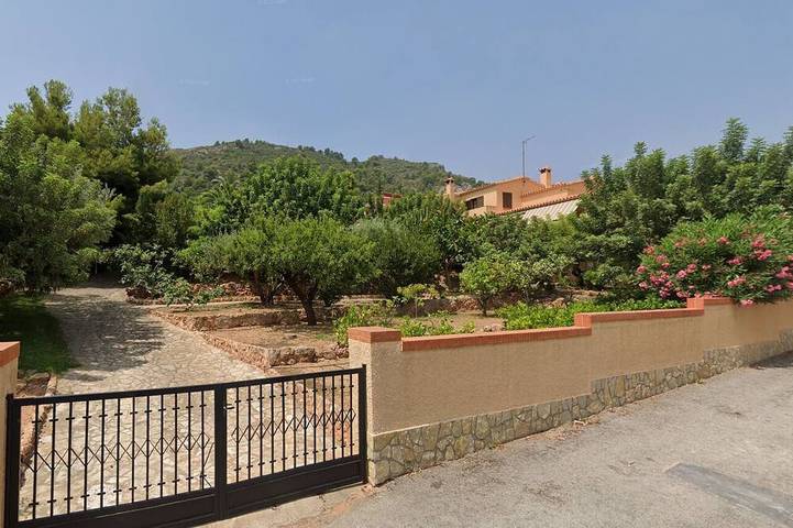 Chalet for 12 people, with balcony and garden as well as pool, with pets - 1