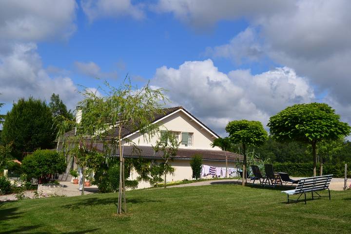 Gîte pour 8 personnes, avec piscine à Villeneuve-sur-Lot - 2
