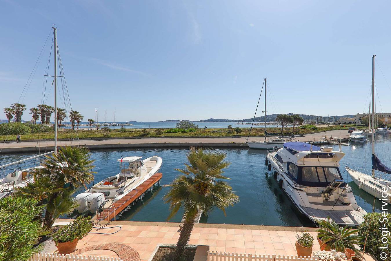 Hel ferieleilighet, Close to the beach flat for 4 persons & sea view in Port Grimaud, Grimaud