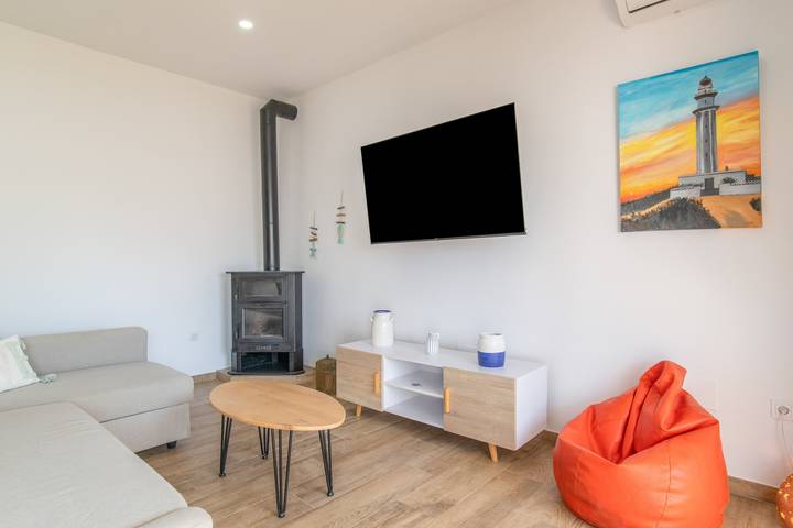 Holiday Home "Casa Trafalmar" with Pool, Wi-Fi, Garden and Terrace in Playa de Zahora, Barbate