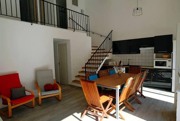 Location de vacances pour 8 personnes, avec jardin et vue à Treilles - 2