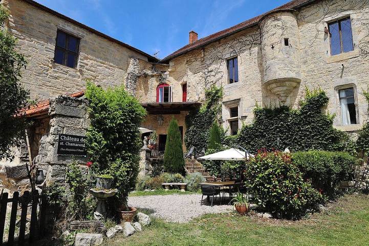 Château pour 18 personnes, avec jacuzzi ainsi que sauna et jardin dans le Lot