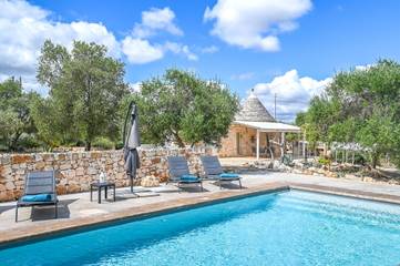 Villa for 4 People in Ostuni, Valle D'Itria, Photo 1