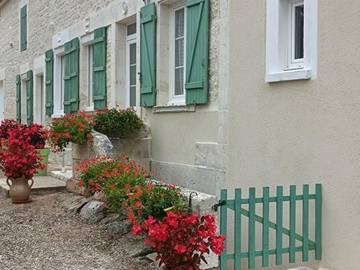 Gîte pour 6 personnes, avec jardin et jacuzzi dans Yonne