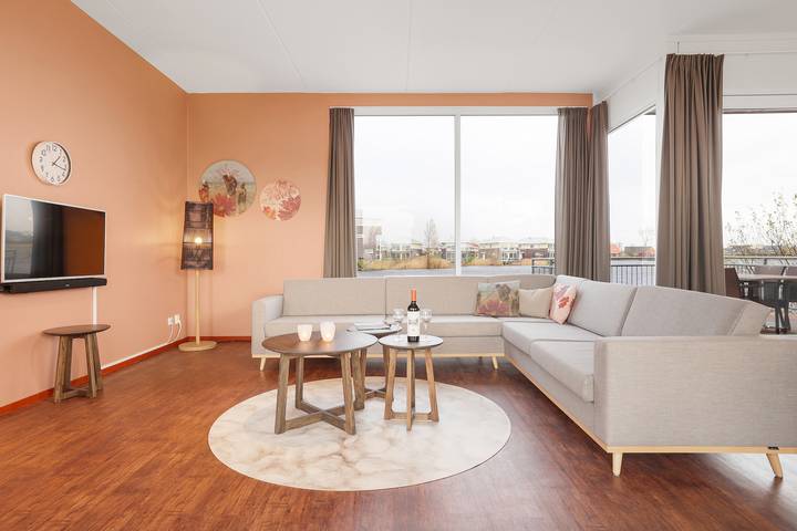 Bungalow für 10 Personen, mit Balkon/Terrasse und Terrasse in Anjum - 3